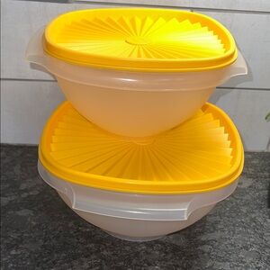 Set of 2 Servalier storage bowls Yellow Lidded Mixing Bowl Set